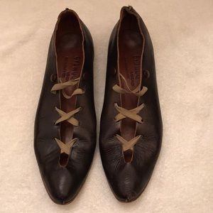 Cydwoq Vintage Shoes